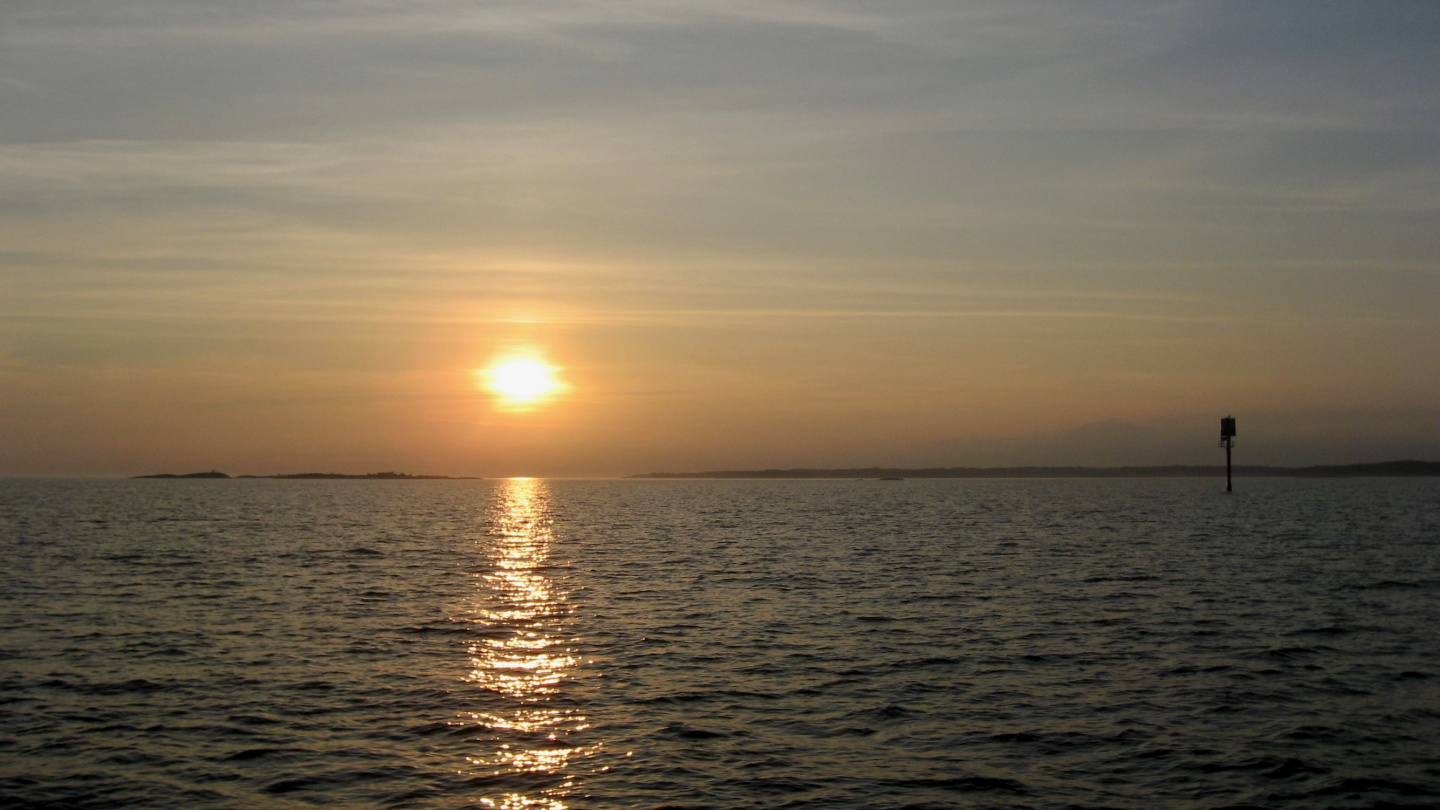 Auringonlasku Uudenkaupungin edustalla