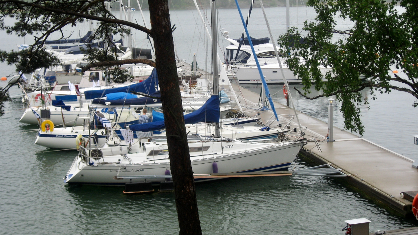 Suwena in the marina of Verkan