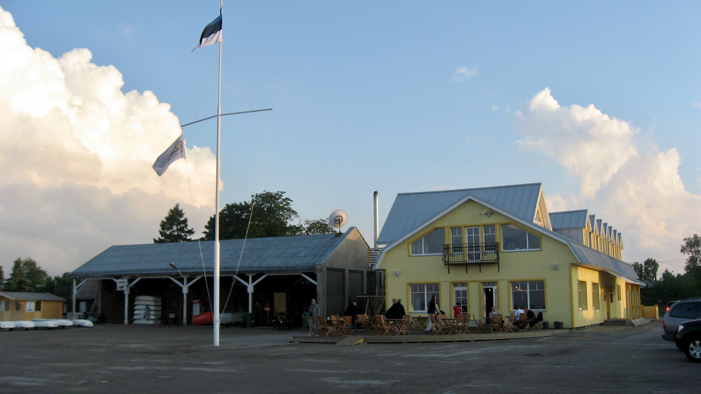 Service building and restaurant of Veskiviigi marina in Haapsalu
