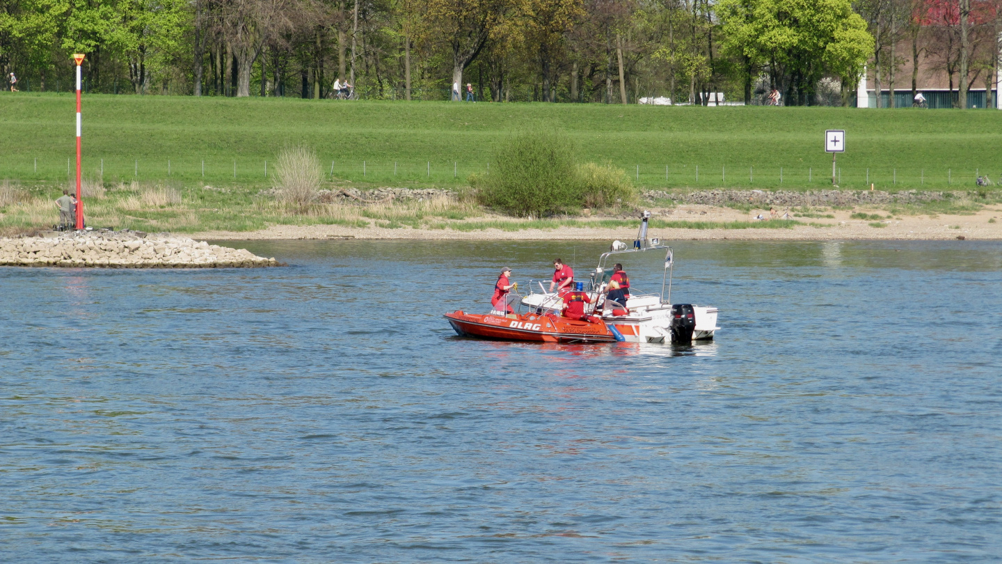 Sea rescue of river Rhine