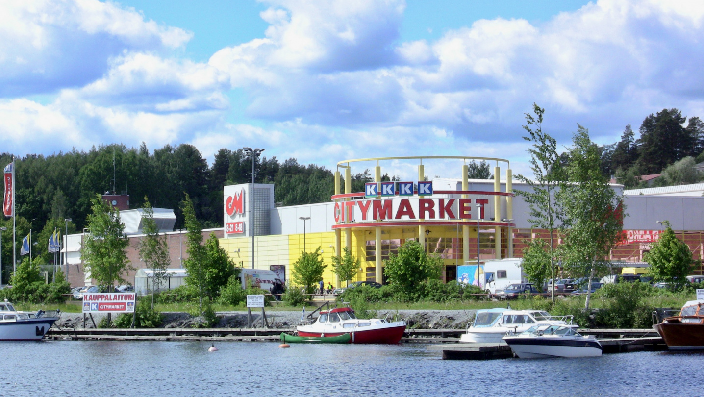 The shopping dock at Citymarket supermarket in Savonlinna