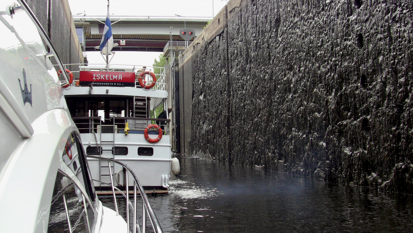 The lock of Mälkiä in Saimaa canal