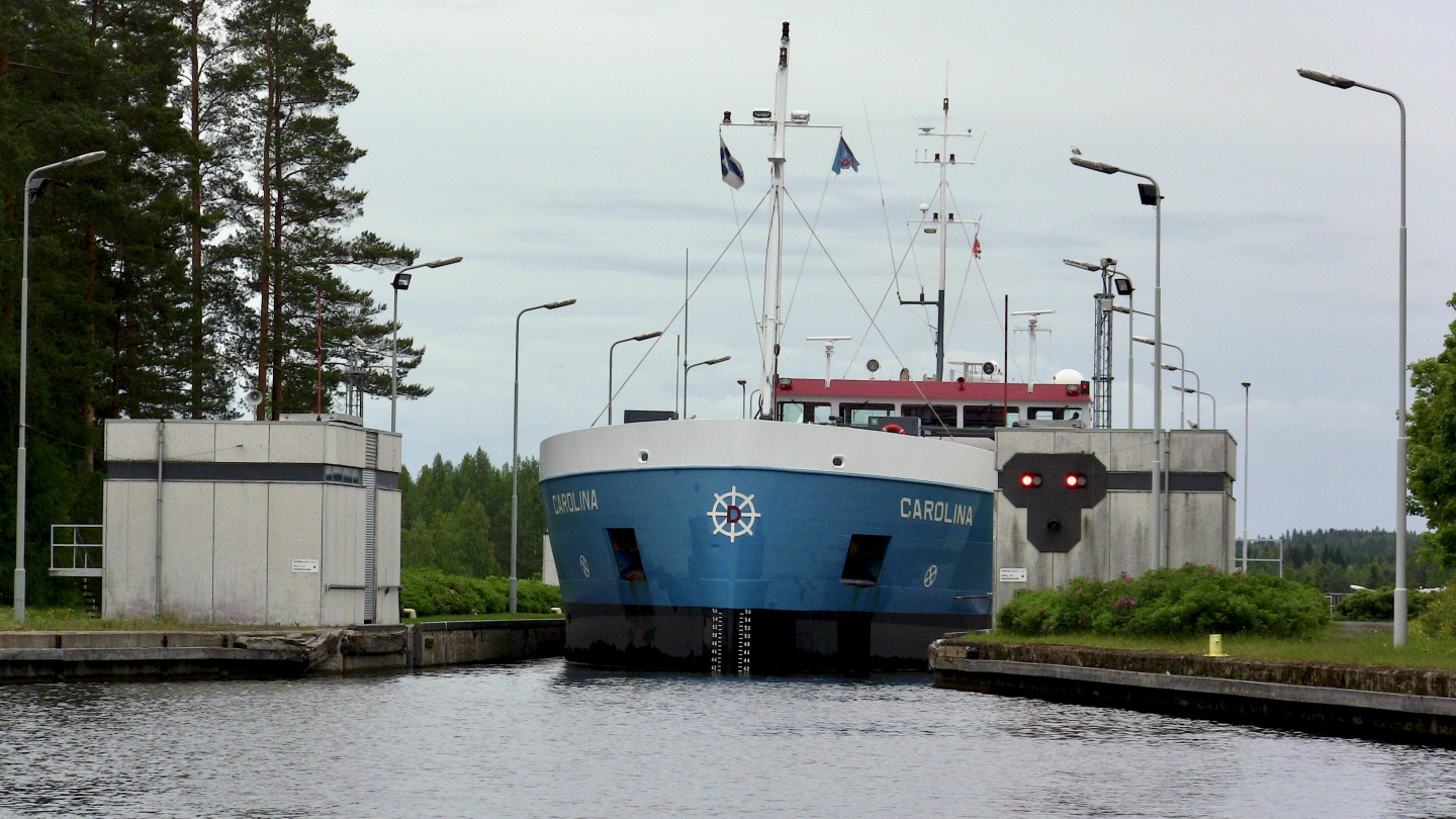 Laiva Carolina Saimaan kanavalla