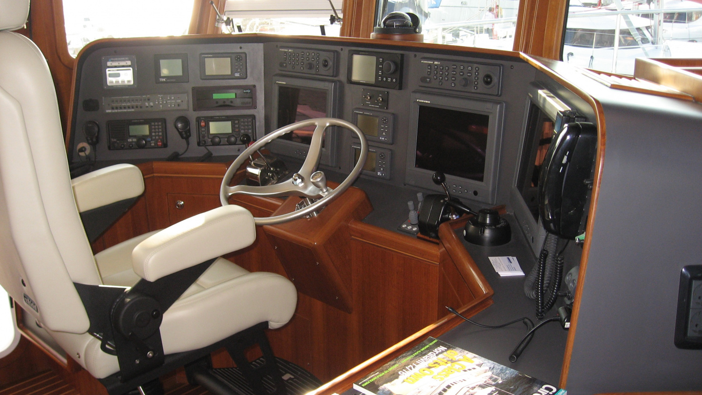 Nordhavn 47 command bridge