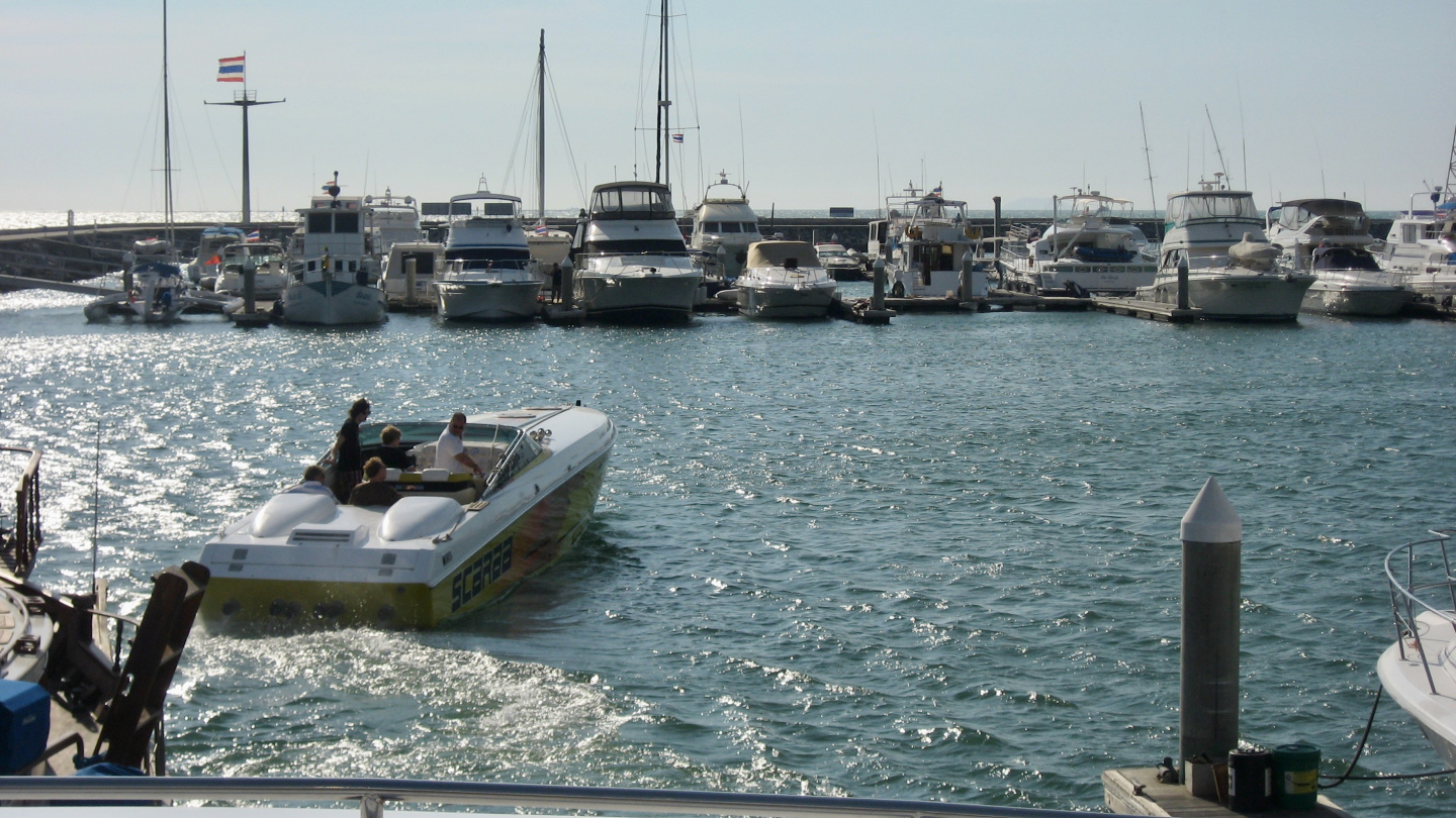 Active boaters in Ocean Marina Yacht Club in Pattaya