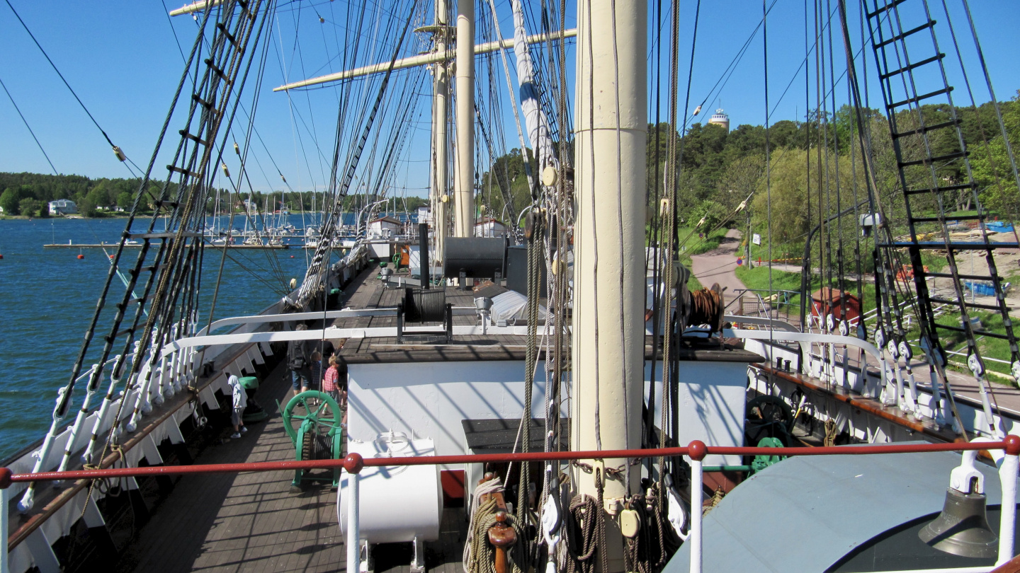 Deck of the sailing ship Pommern