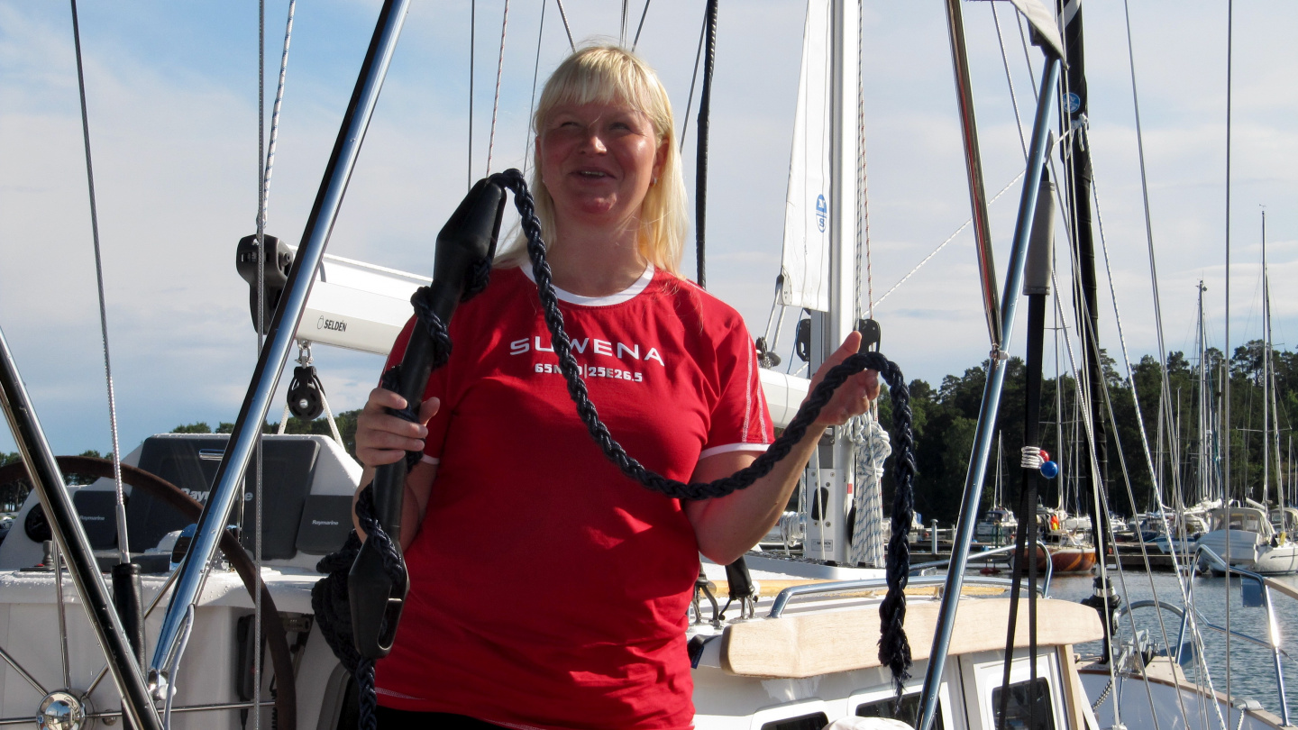 Broken mooring line in Nynäshamn