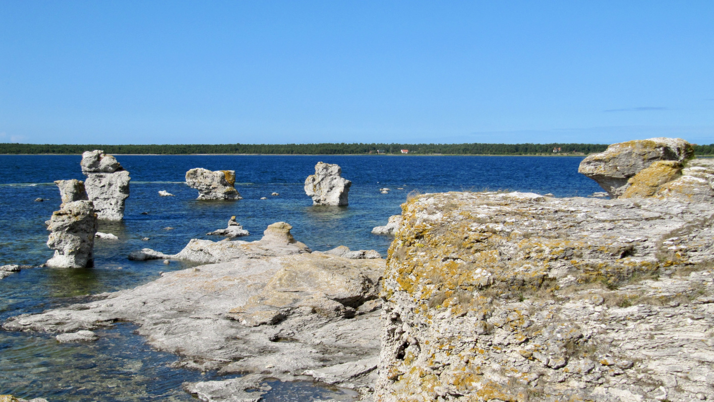 Limestone statues on the shore of the Gamla Hamn in Fårö