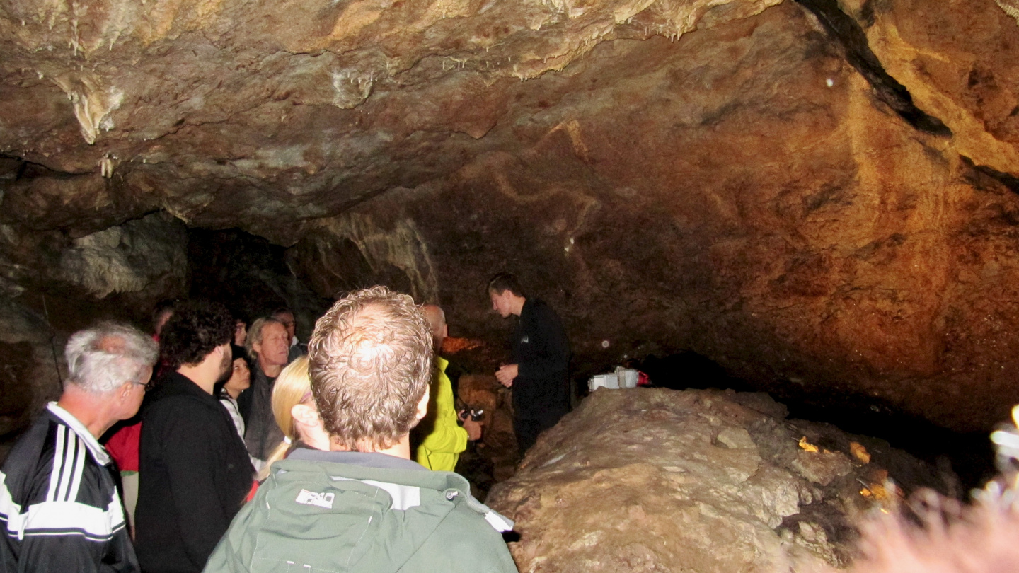 Guided tour in Lummelunda caves