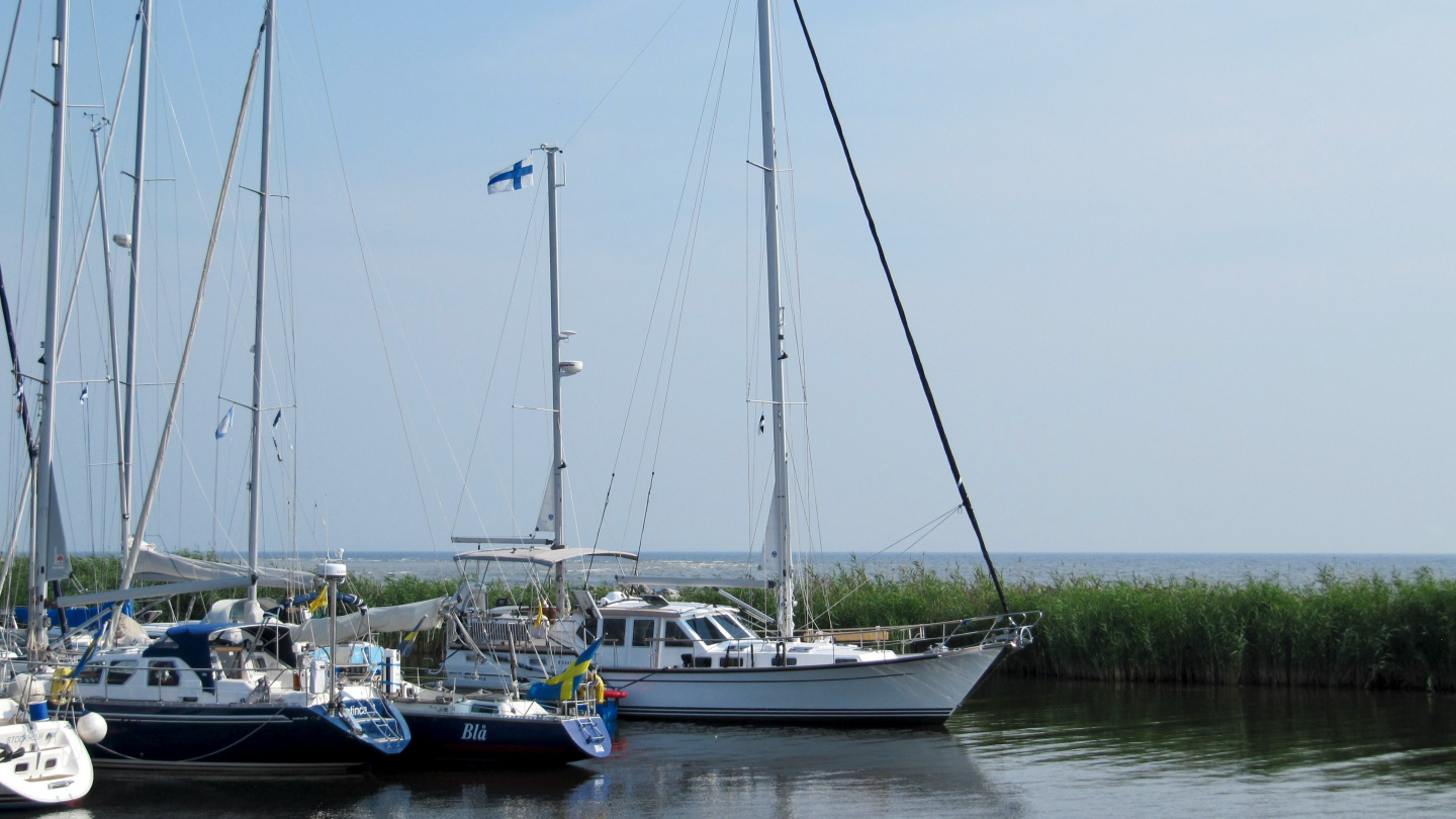 Suwena in Ringsu harbour of Ruhnu