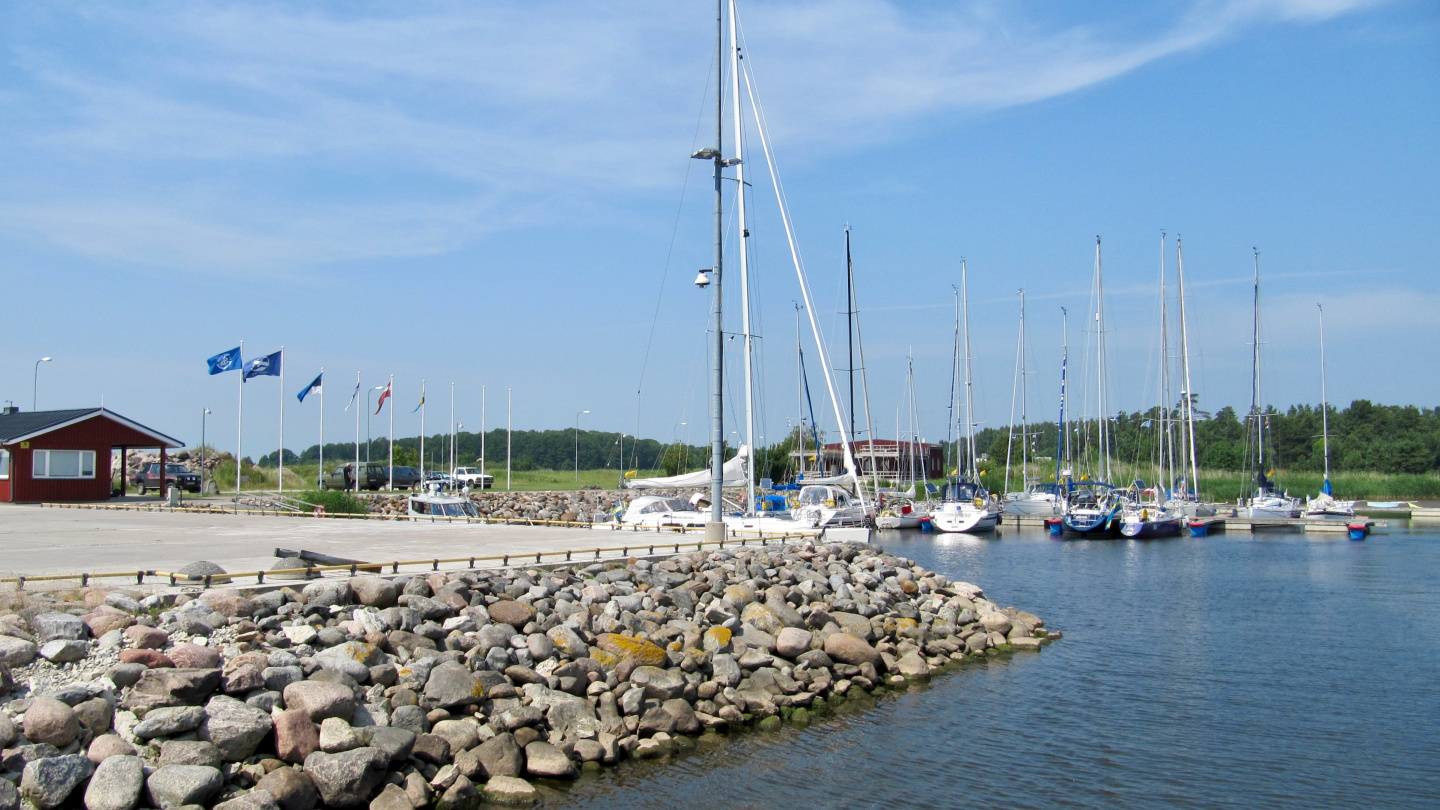 Ringsu harbour in Ruhnu