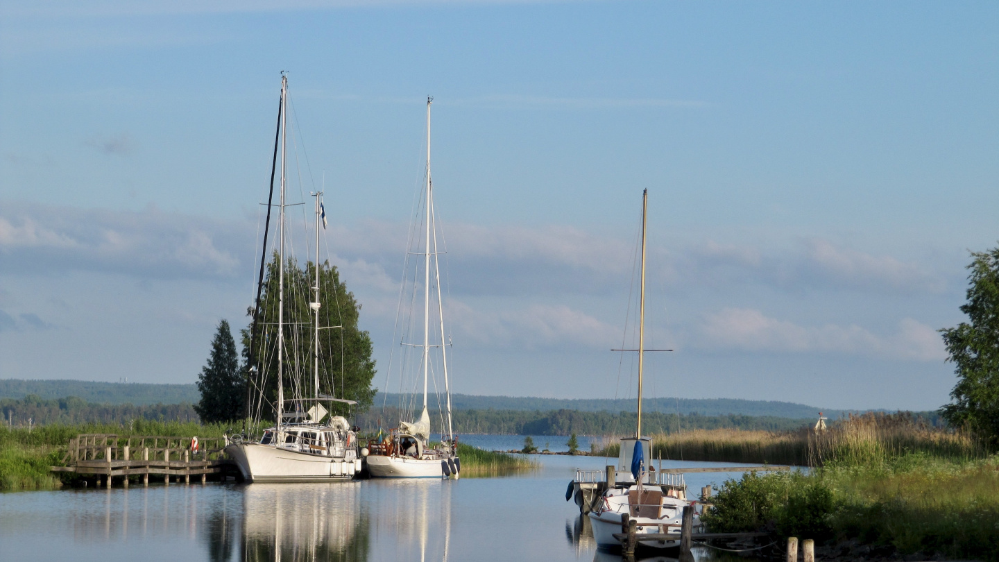 Suwena at sunset in Tåtorp dock