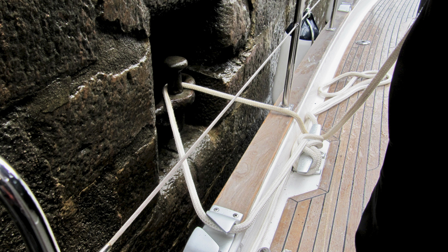 Suwena's mooring line in the Trollhätte canal