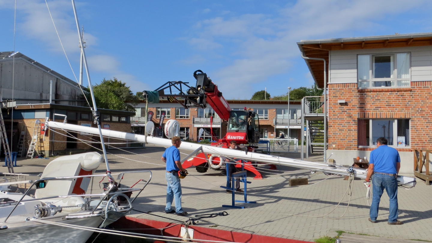 Suwena's mizzen on the way to winter storage in Kappeln