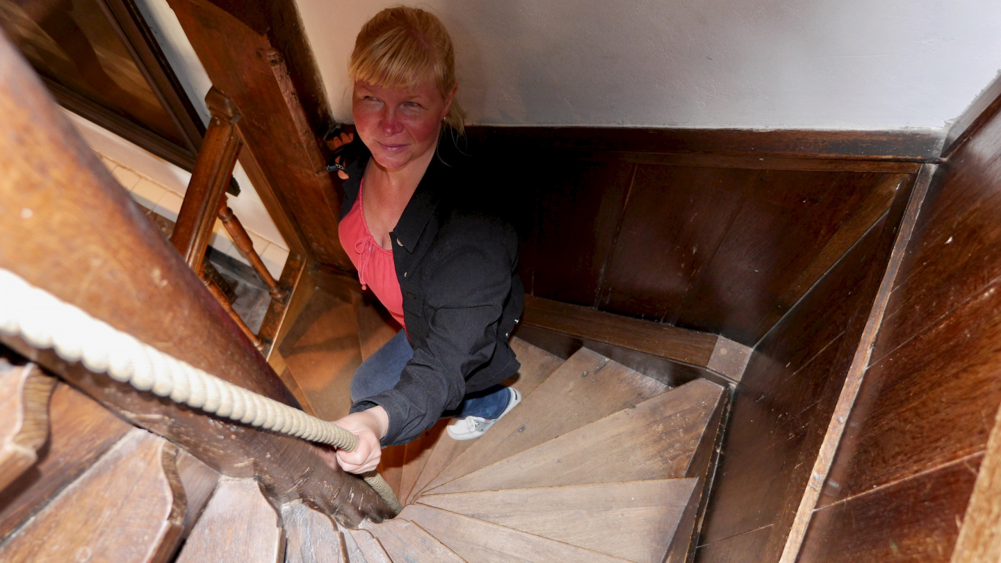 Eve in the spiral stairs of the Edam museum