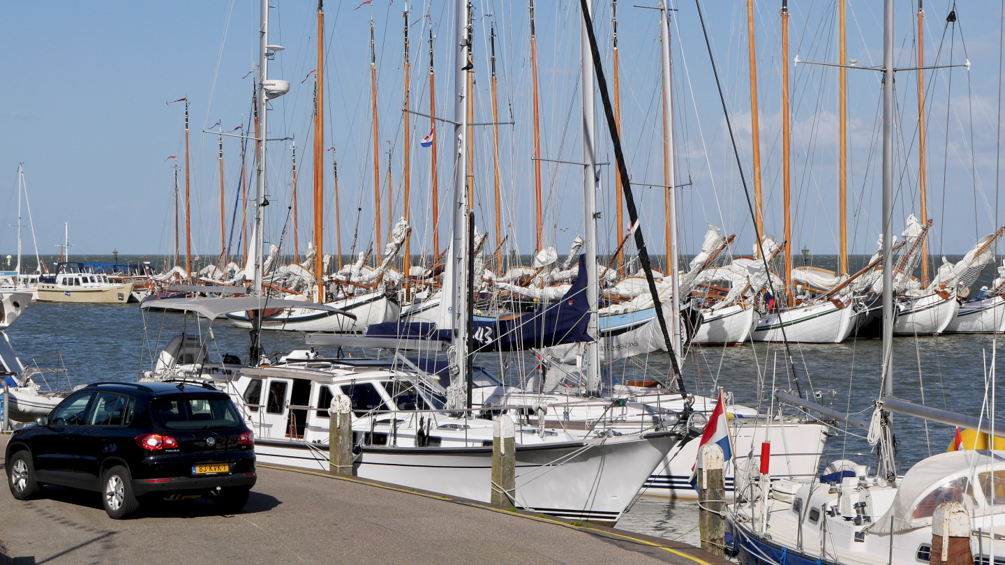 Suwena at the quay of Volendam