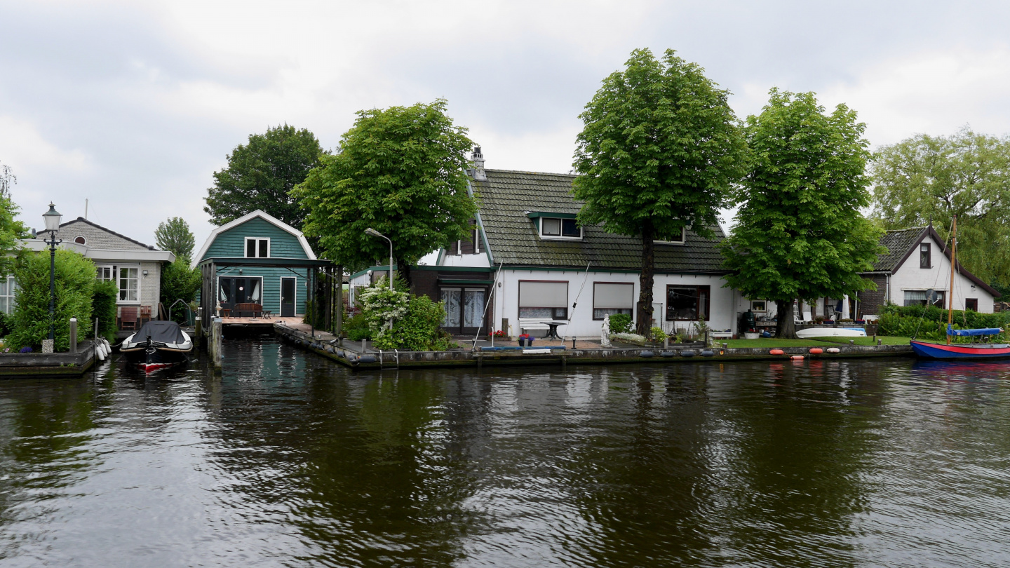 Hollantilaisia taloja Staande Mast reitin varrella