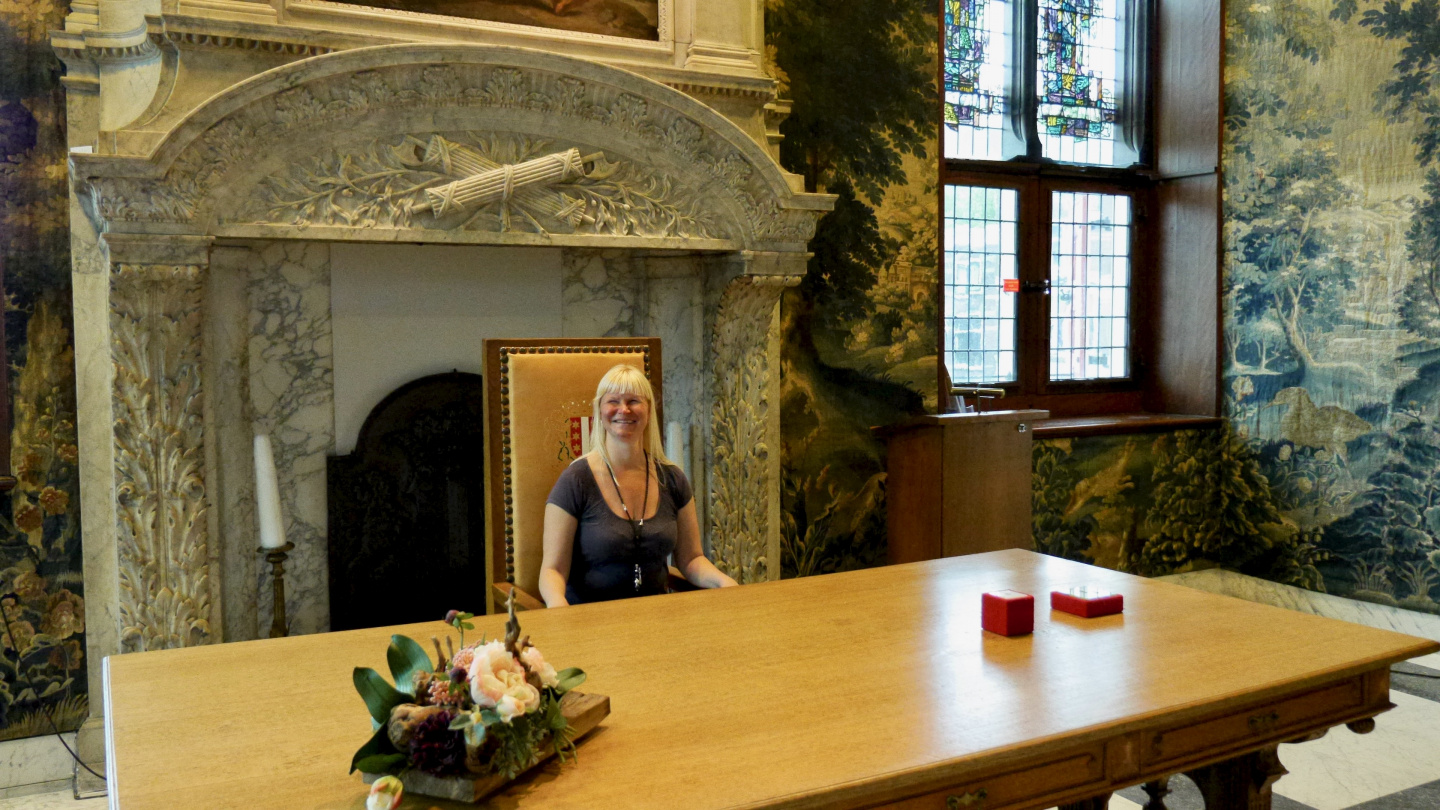 Eve in the ceremony hall of the town hall of Gouda