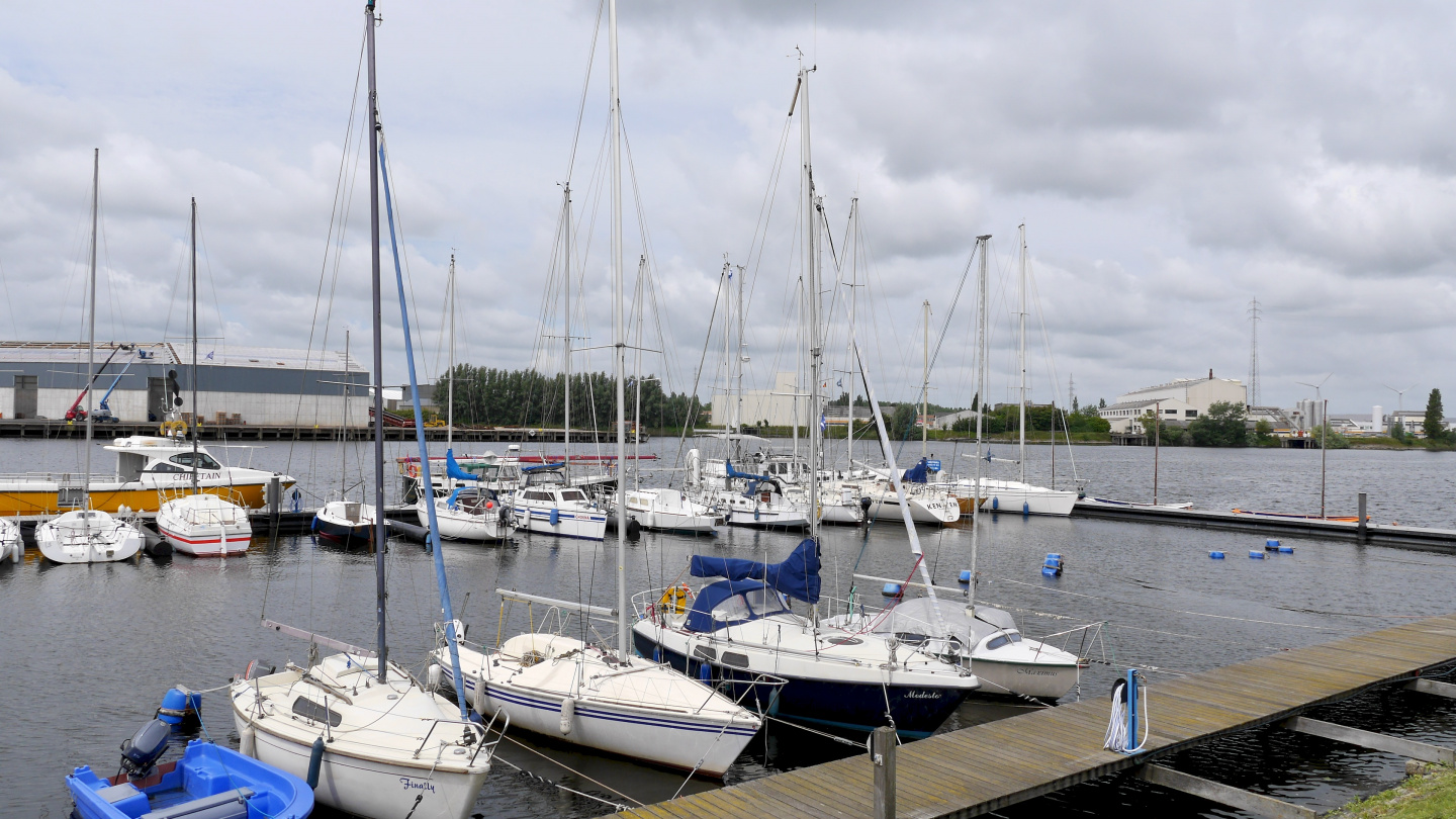 BZYC yacht club marina in Bruges