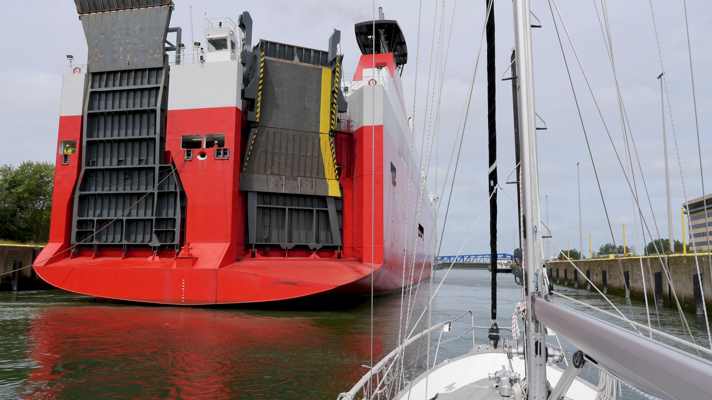 Suwena in the lock of Zeebrugge together with the 486 ft ship