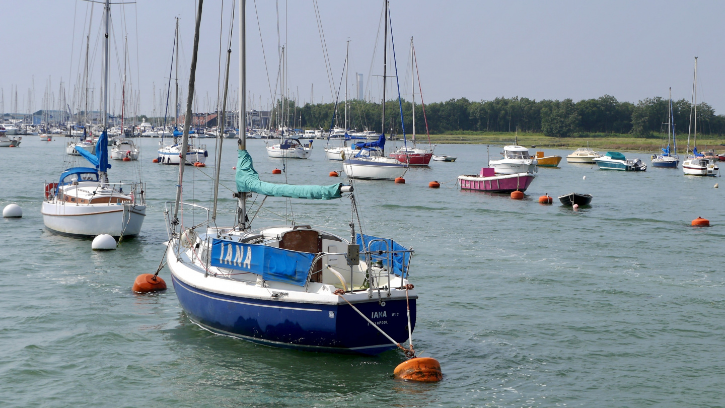 Fore and aft mooring on the river Hamble