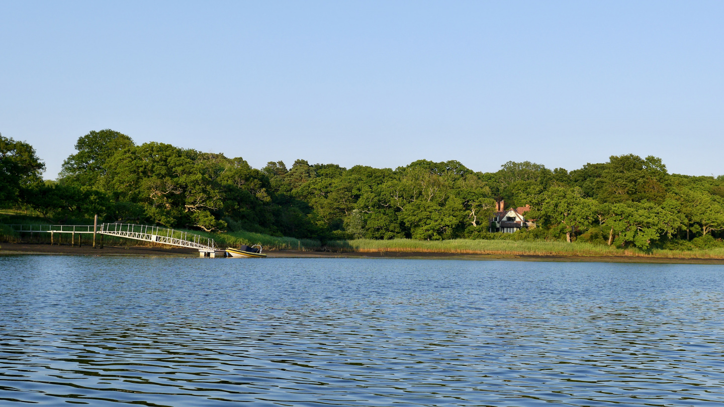 English countryside on the Beaulieu river