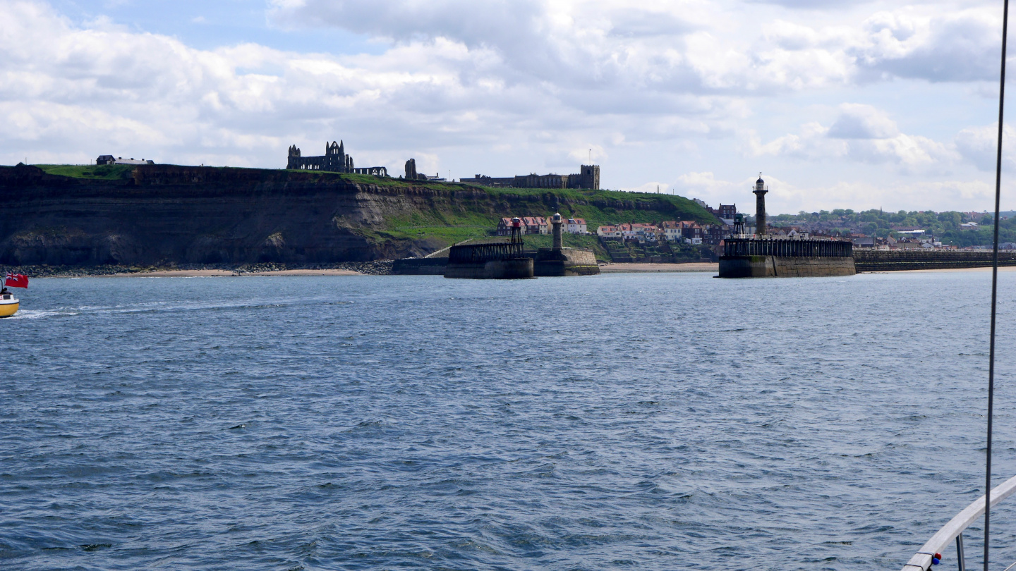 Suwena arriving to Whitby harbour