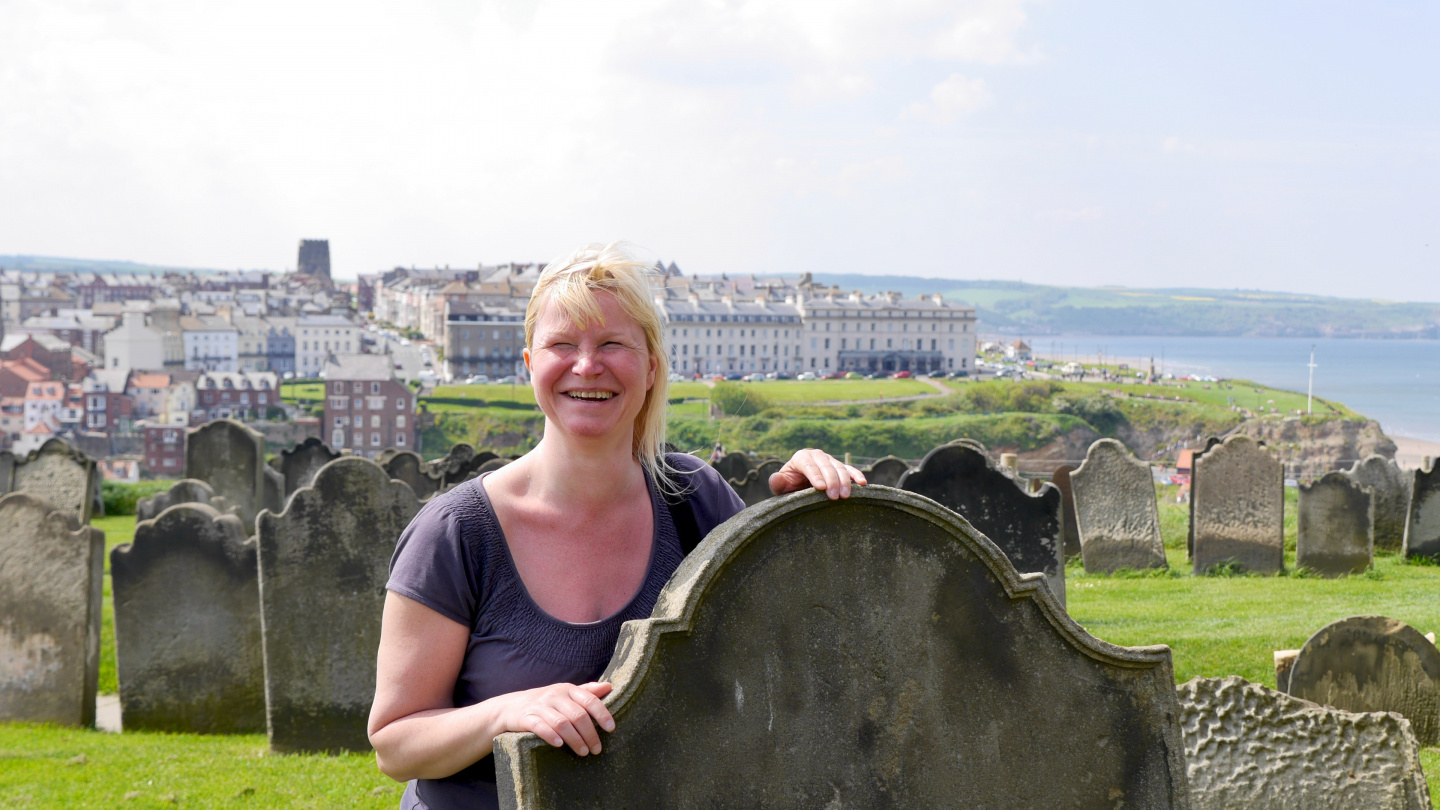 Eve looking for Dracula at the graveyard in Whitby