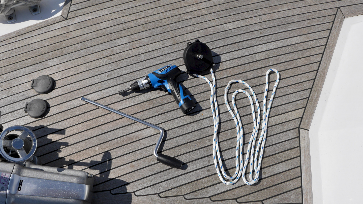 Emergency tools for furling sails