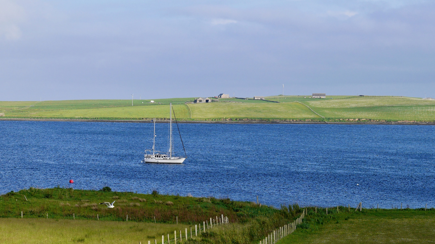 Suwena anchored between the islands of Rousay and Wyre