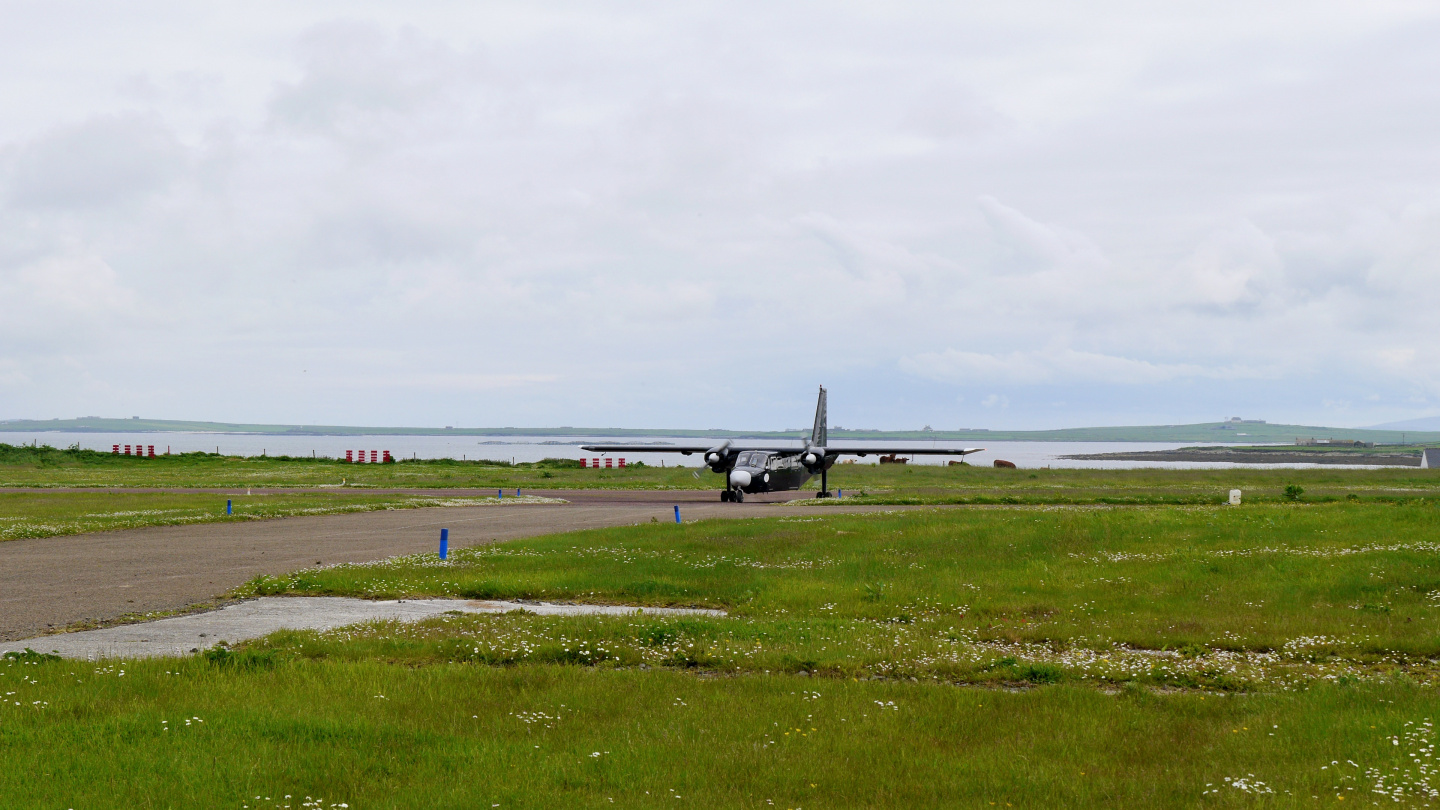 Loganair Islander taxing on Westray