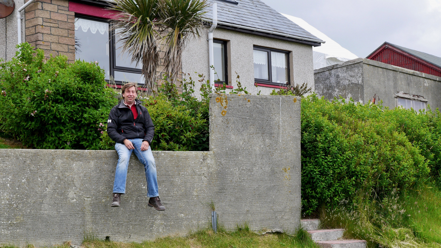 Suwena's northernmost palm at 60 degrees 8 minutes north in Shetland