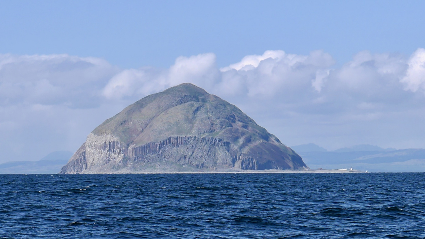 Muffin island Alisa Craig on Firth of Clyde