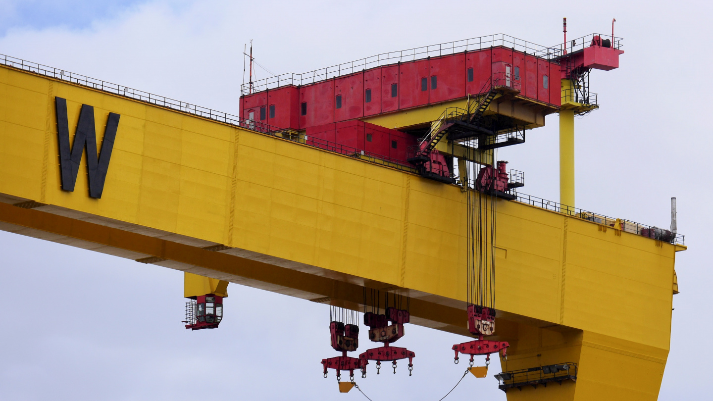 Harland & Wolff nosturin konehuone Belfastissa