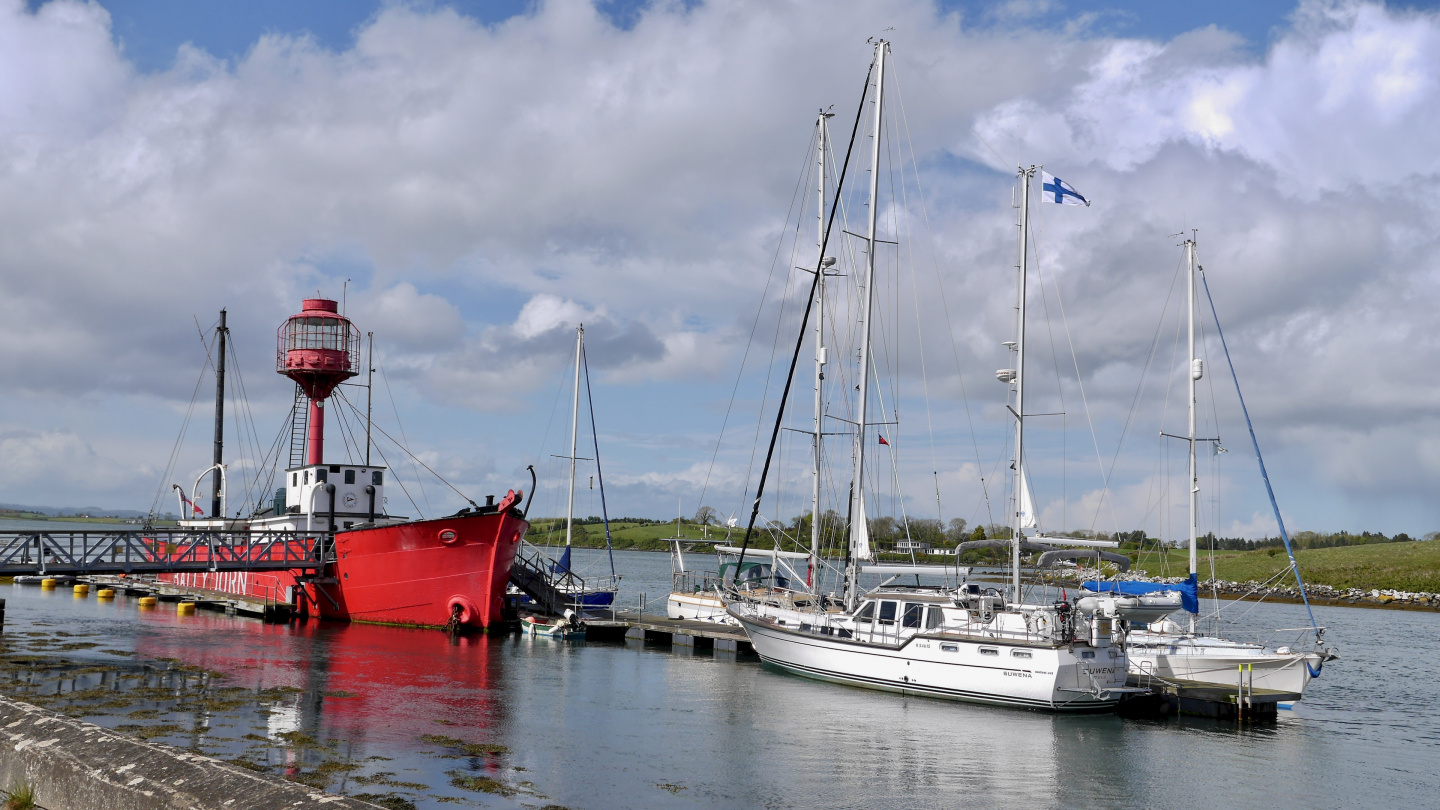 Suwena at the pontoon of the Down Cruising Club