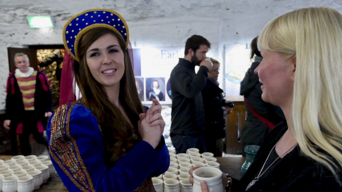 Eve and castle Lady in the Bunratty Castle