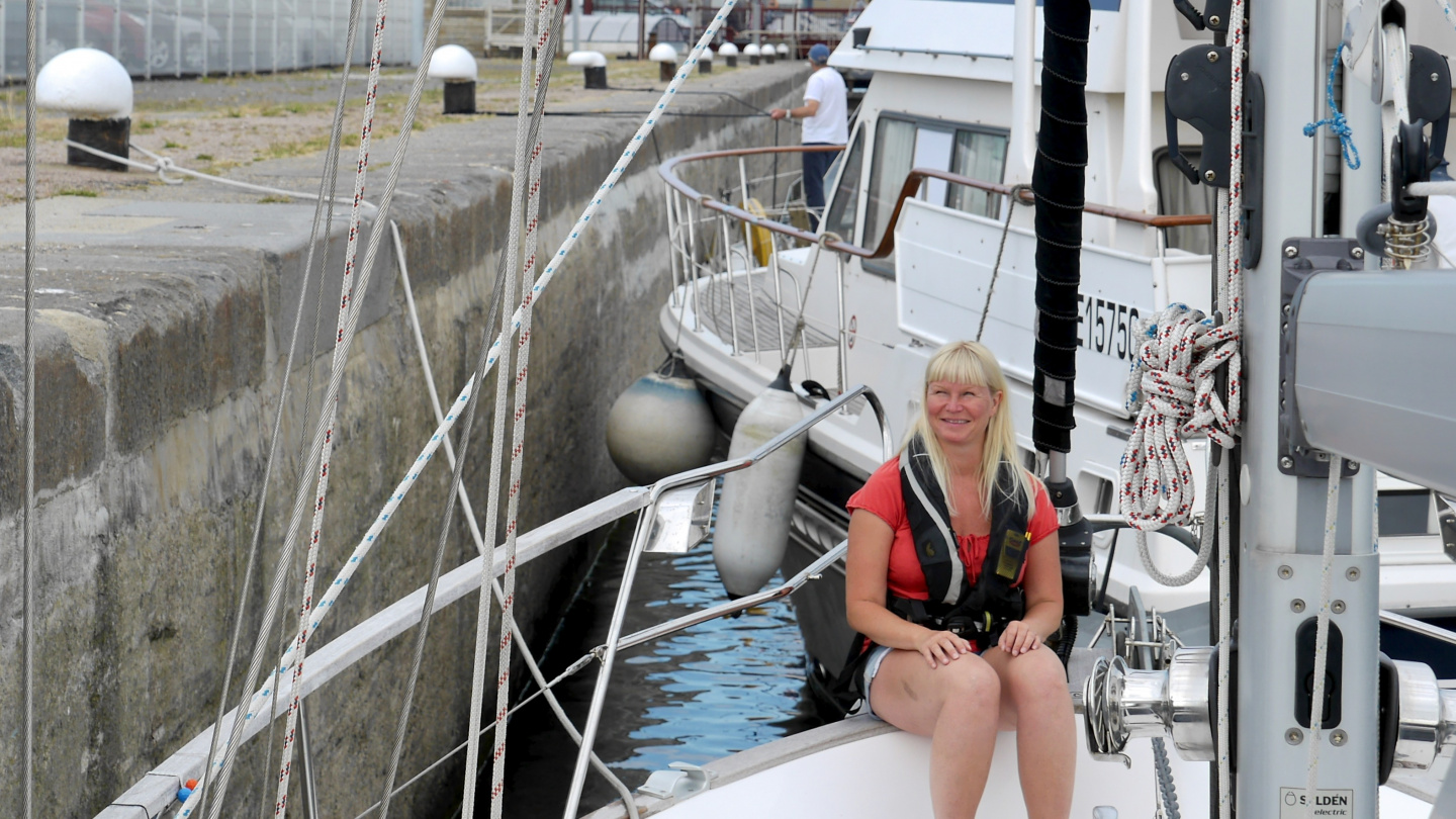 Eve in Bassin Vauban lock in St Malo