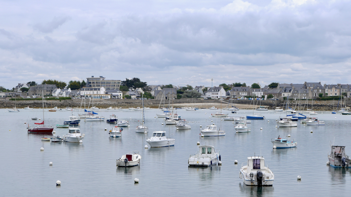 Old harbour of Roscoff in the front of the town