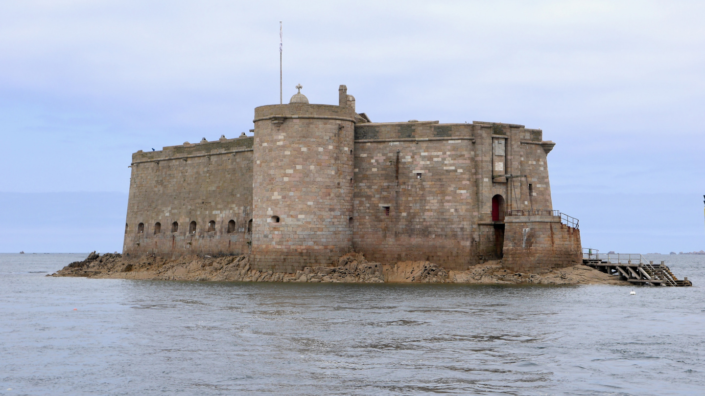 The Château du Taureau on the bay of Morlaix in Brittany