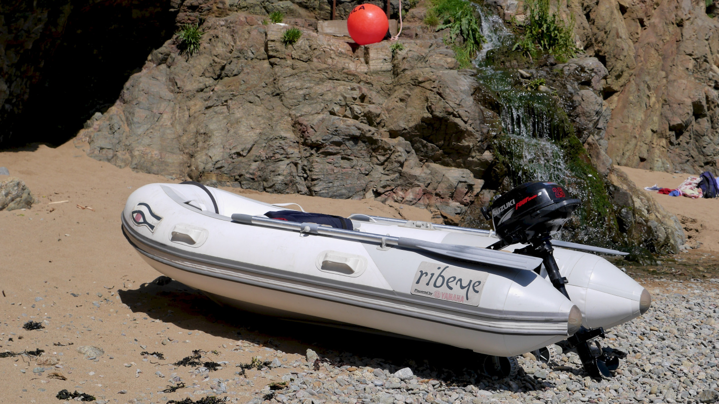 Pikku Suwena ashore at Dixcart Bay on the island of Sark