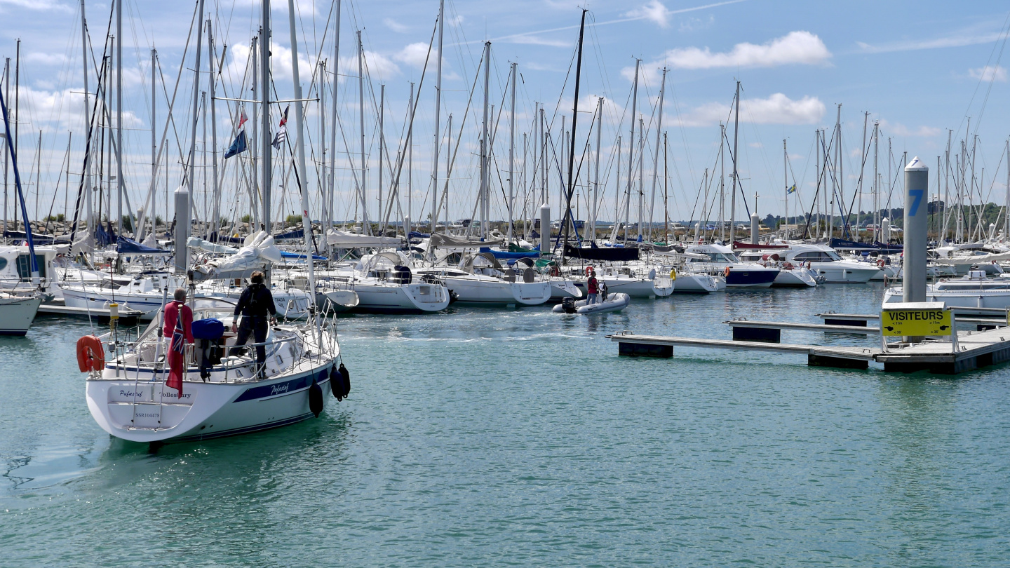 The marina launch met all the arriving yachts in Saint Quay Portrieux