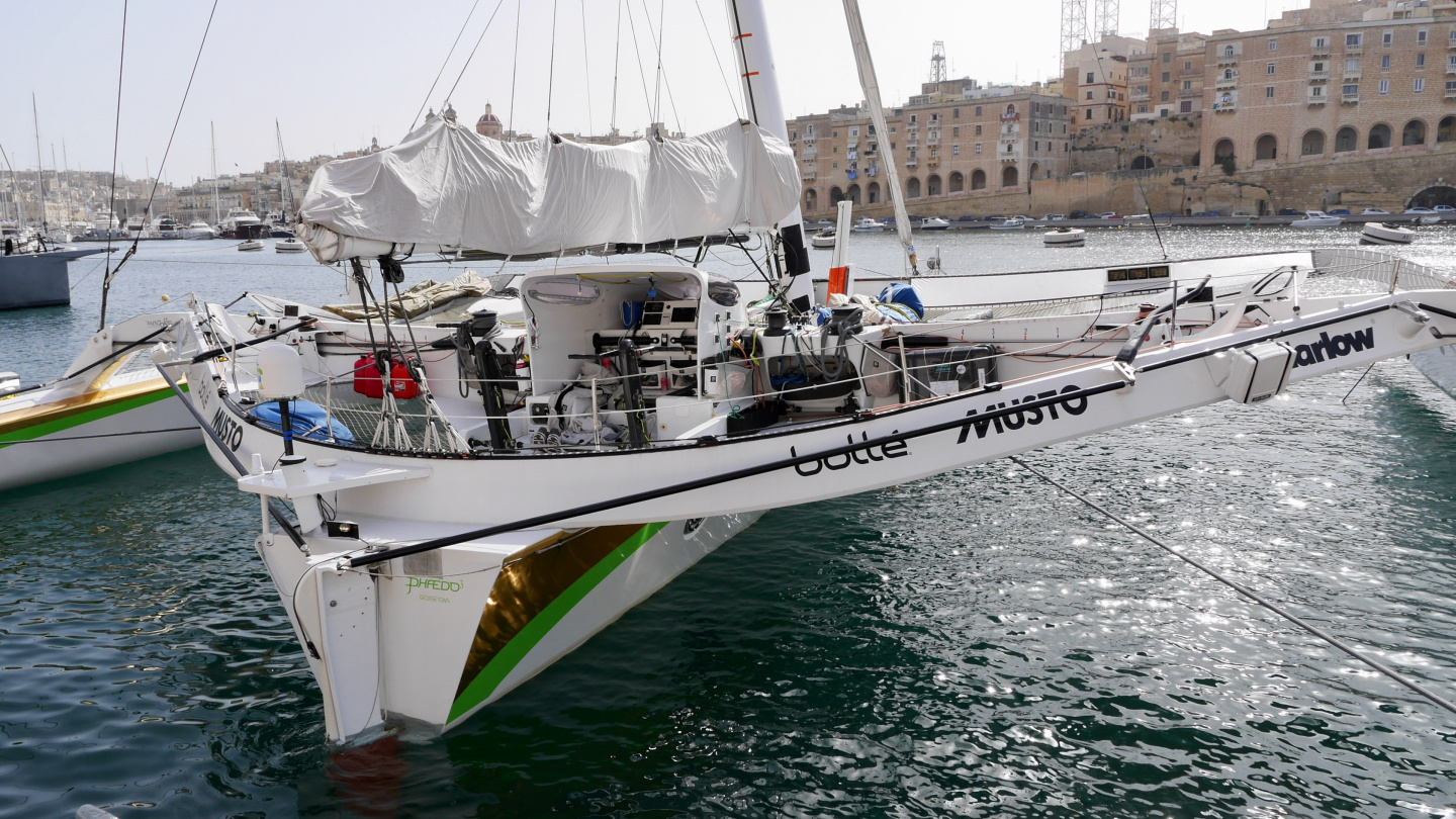 Phaedo 3 trimaraani Maltalla Rolex Middle Sea Race kisassa