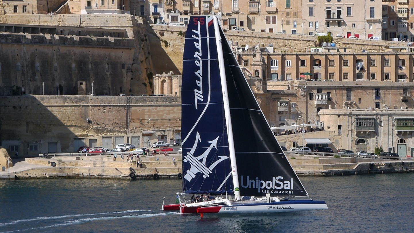 Trimaran Maserati starting at Rolex Middle Sea Race