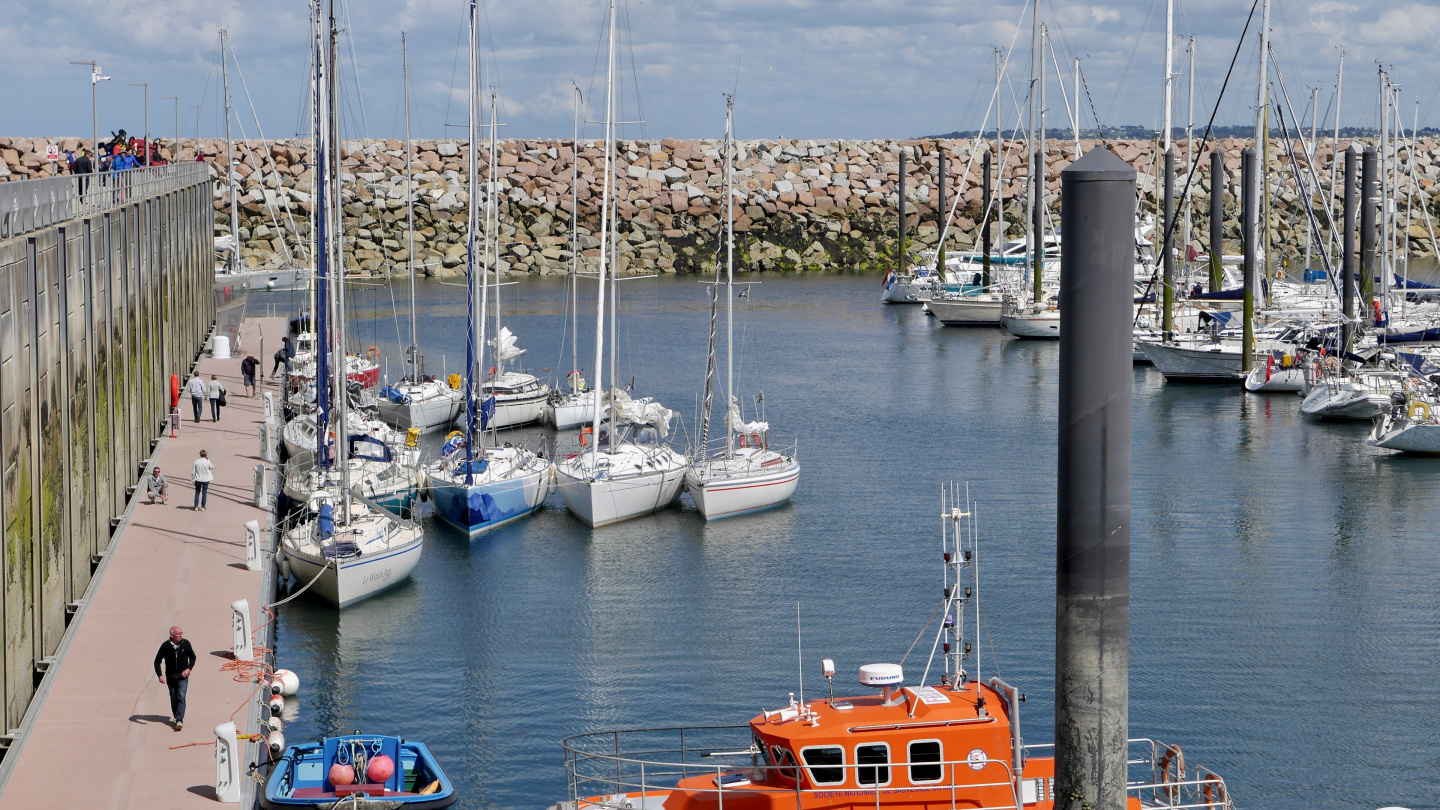 Visiting yachts in the Roscoff marina