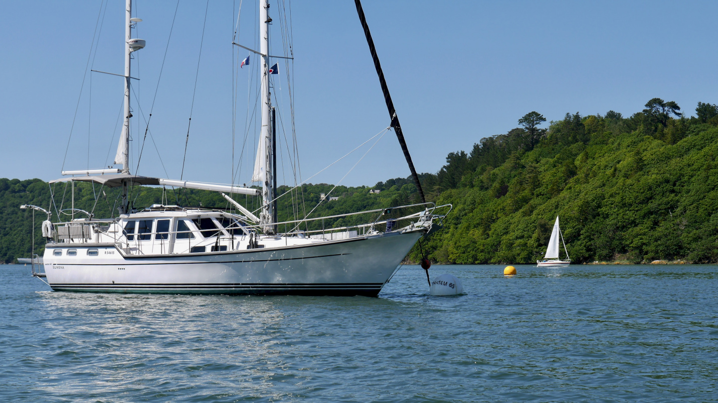 Suwena moored next to the island of Terenez in Brittany