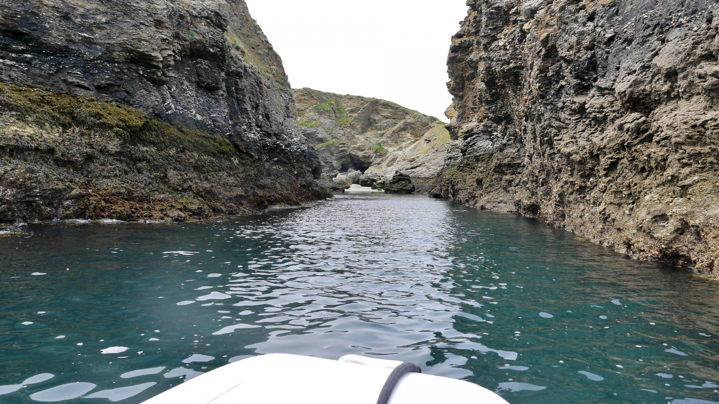 Salainen hiekkaranta Stêr-Ouen lahdella Belle Île saarella Bretagnessa