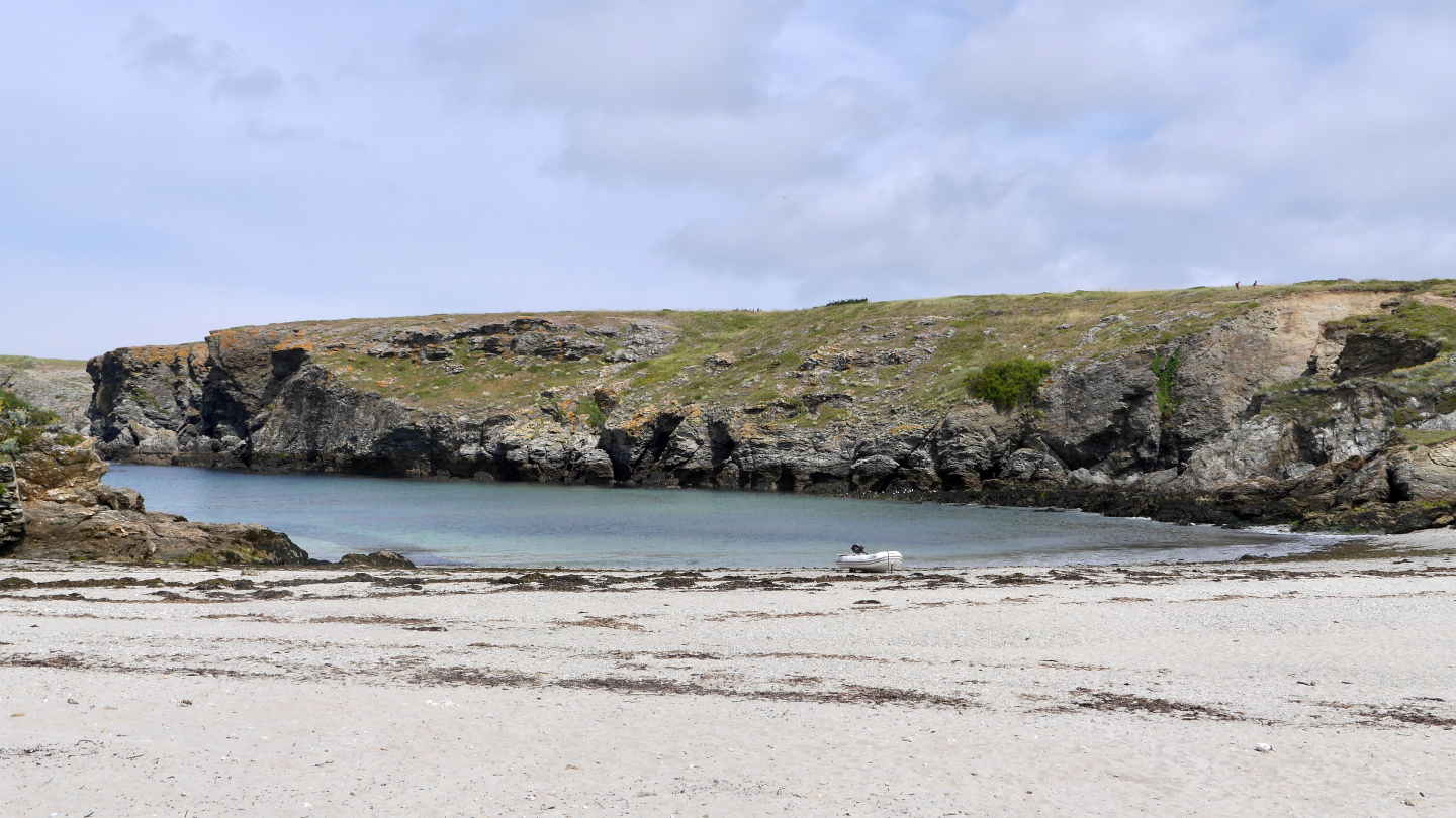 Pikku Suwena on the beach of the Belle Île island in Brittany