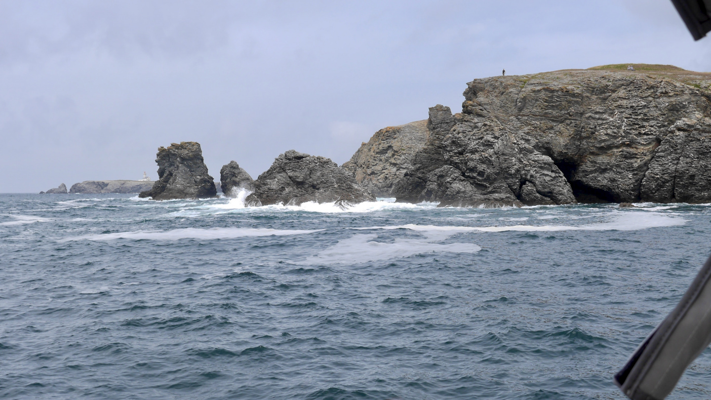 Cliffs at the mouth of Stêr-Ouen in the Belle Île island in Brittany