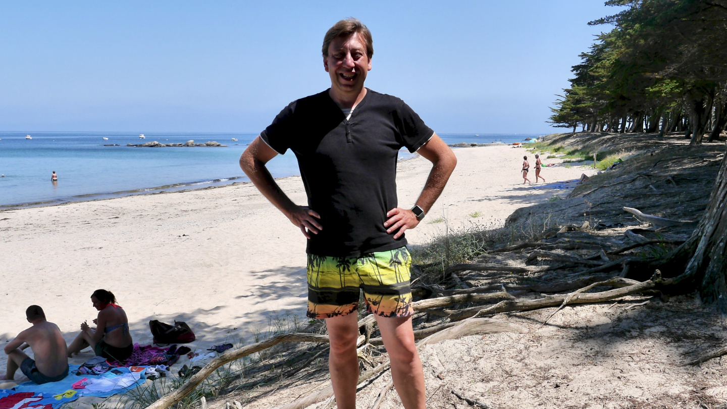 Andrus on the beach of the island of Yeu in France