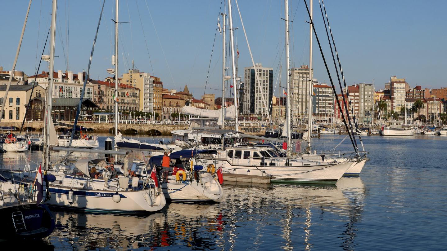 Suwena in the Gijon marina in Spain